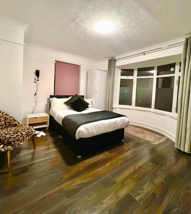 City Signature Apartments Кеймбридж Екстериор снимка