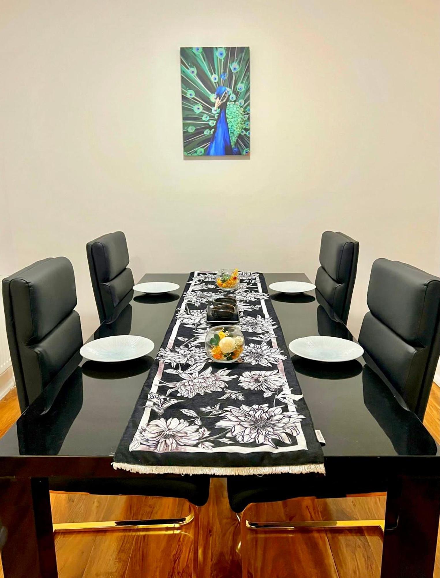 City Signature Apartments Кеймбридж Екстериор снимка